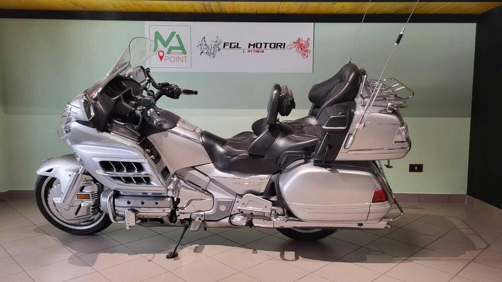 Honda GL 1800 Gold Wing (2007 - 11) (2)