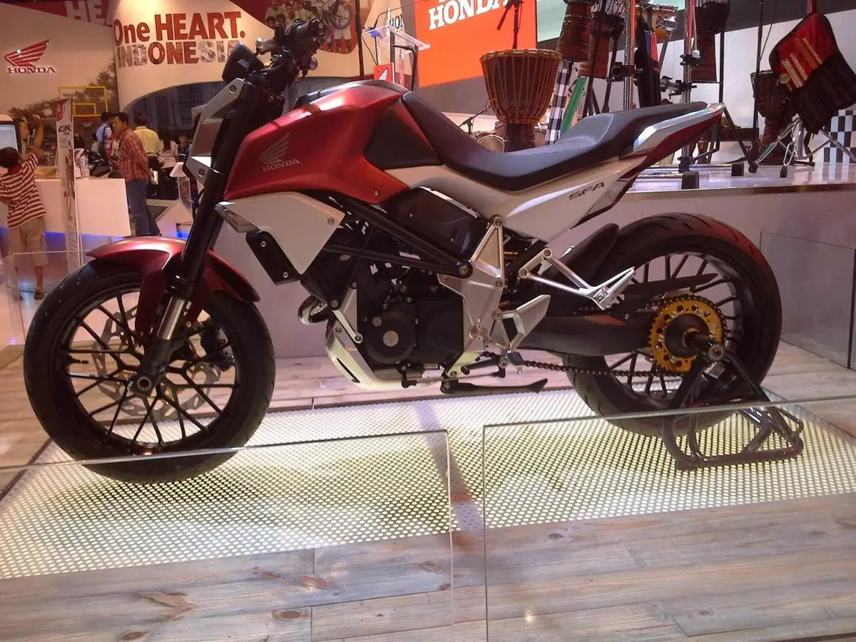 Honda SFA Concept all'Osaka Motor Cycle Show (4)