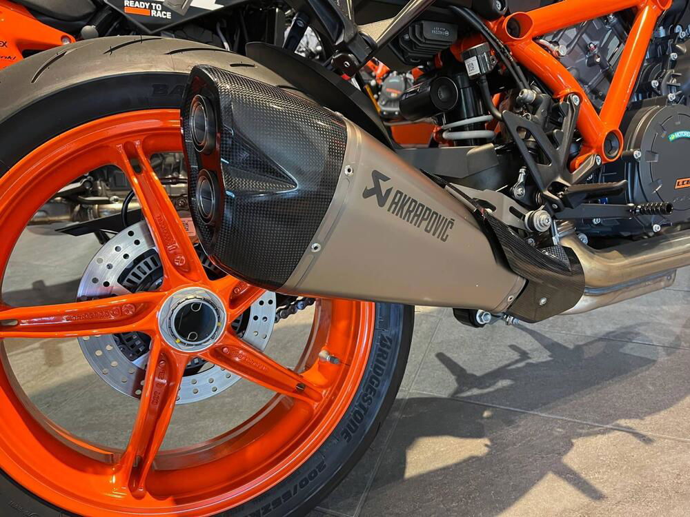 KTM 1290 Super Duke R (2022 - 23) (2)