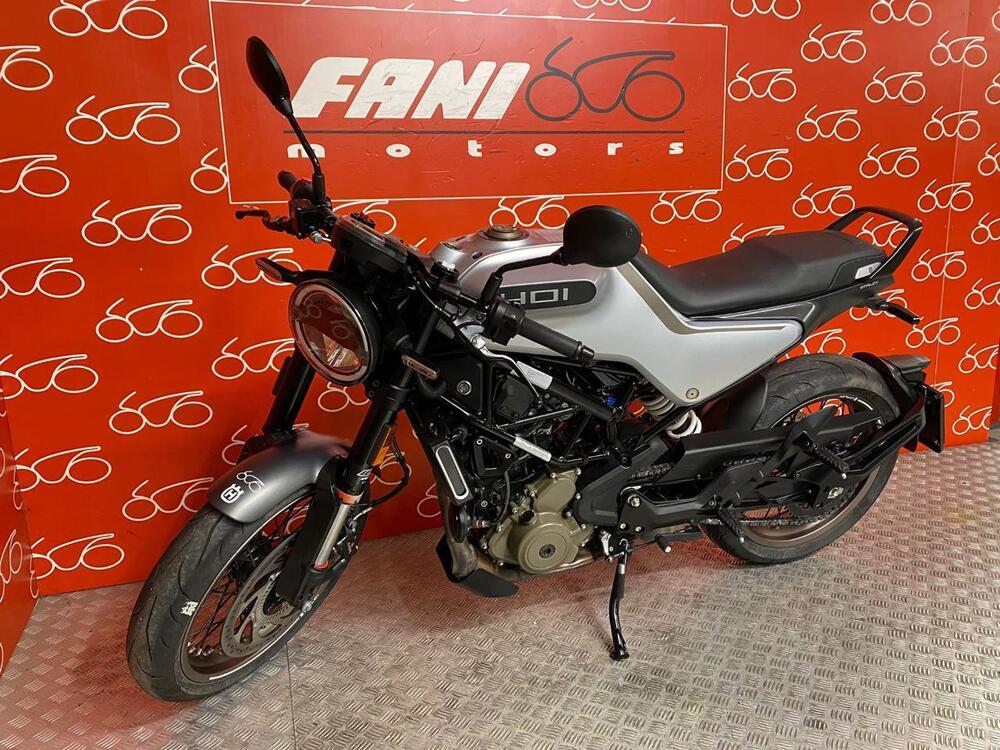 Husqvarna Vitpilen 401 (2021 - 23) (4)