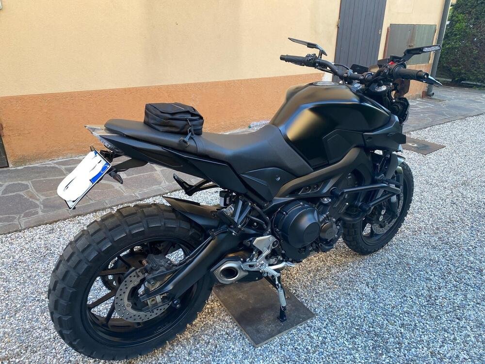 Yamaha MT-09 (2017 - 20) (4)