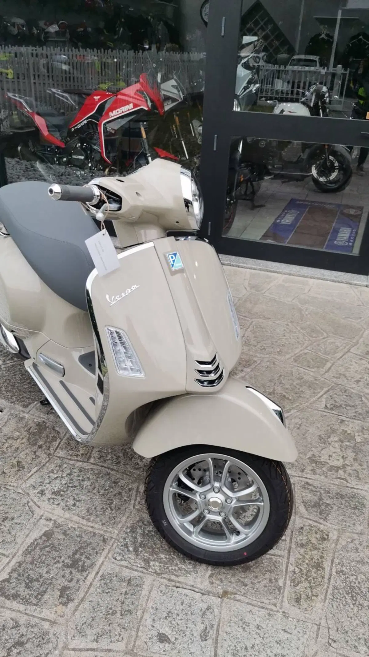 Vespa GTS 310 (2025 - 26) (2)