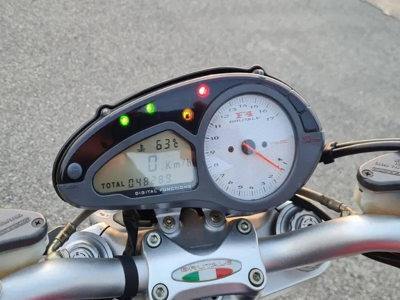 MV Agusta Brutale 750 S (2002 - 06) (3)