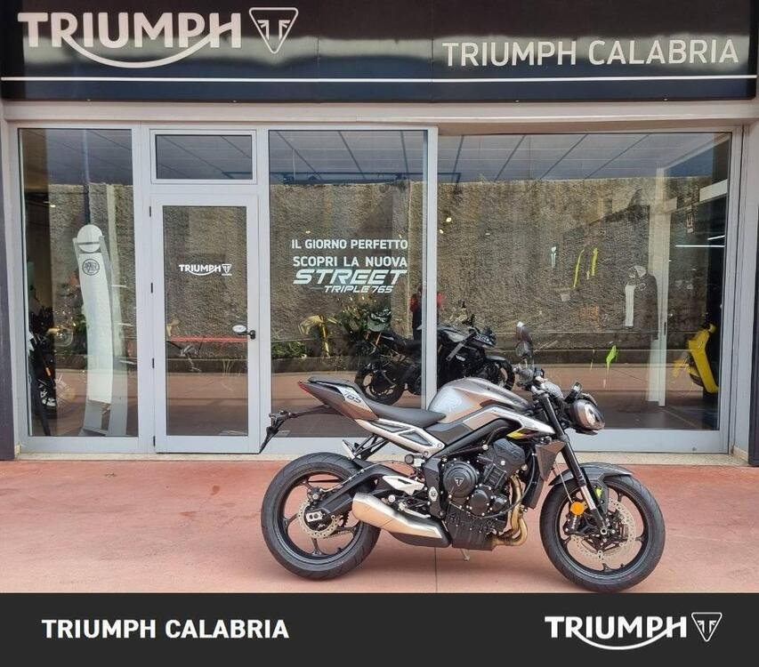 Triumph Street Triple 765 R (2023 - 24) (3)
