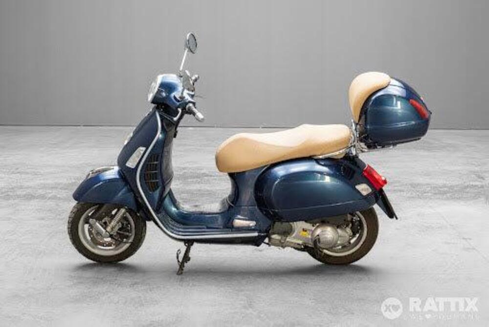 Vespa GTS 300 Touring ABS (2014 - 16) (4)