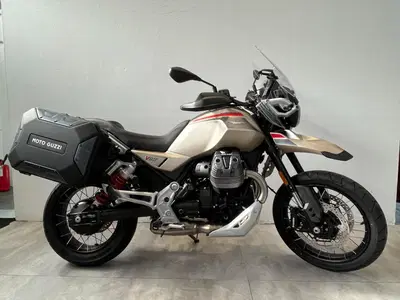 Moto Guzzi V85 TT Travel (2024 - 26) nuova