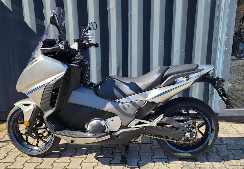 Honda Integra 750 DCT (2016 - 17) (2)