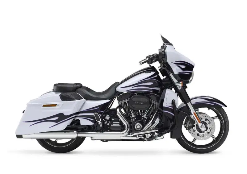 Harley-Davidson CVO - Custom Vehicle Operations 110 Street Glide (2016) - FLHXSE