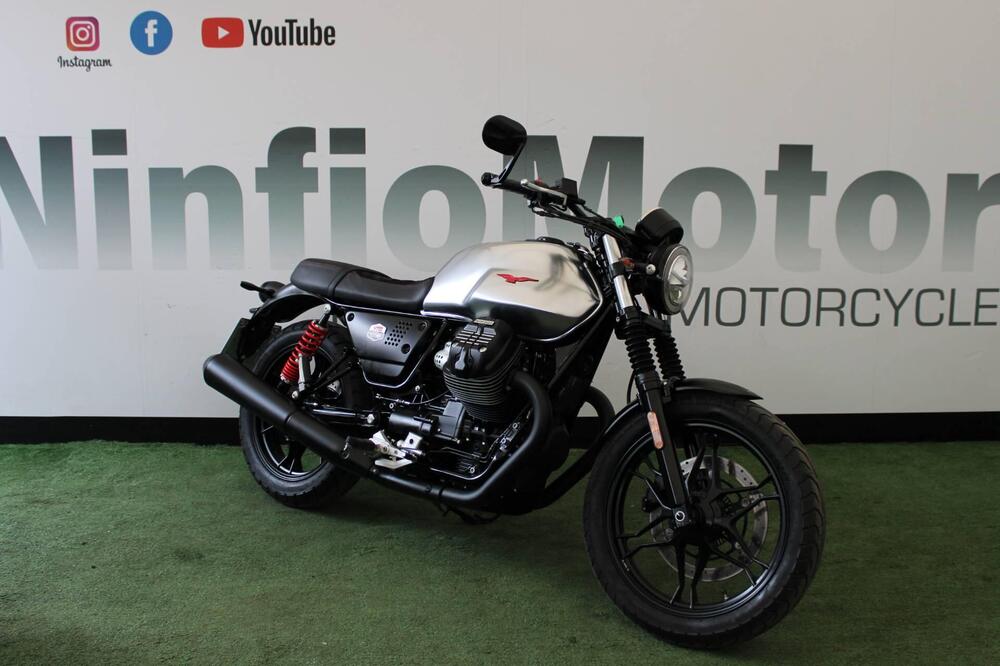 Moto Guzzi V7 III Stone S (2020) (2)