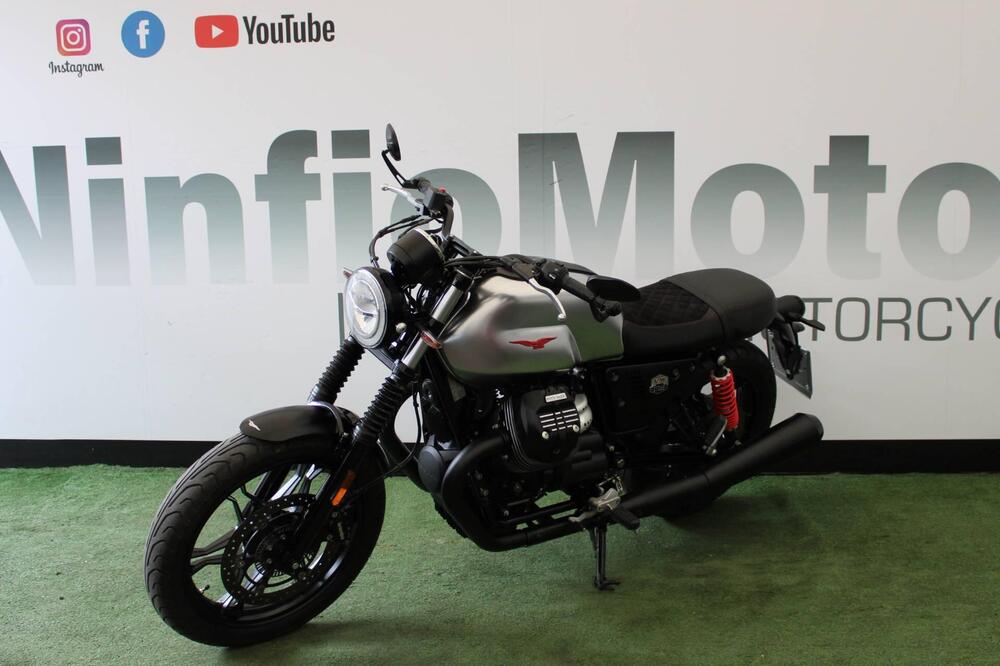 Moto Guzzi V7 III Stone S (2020) (3)