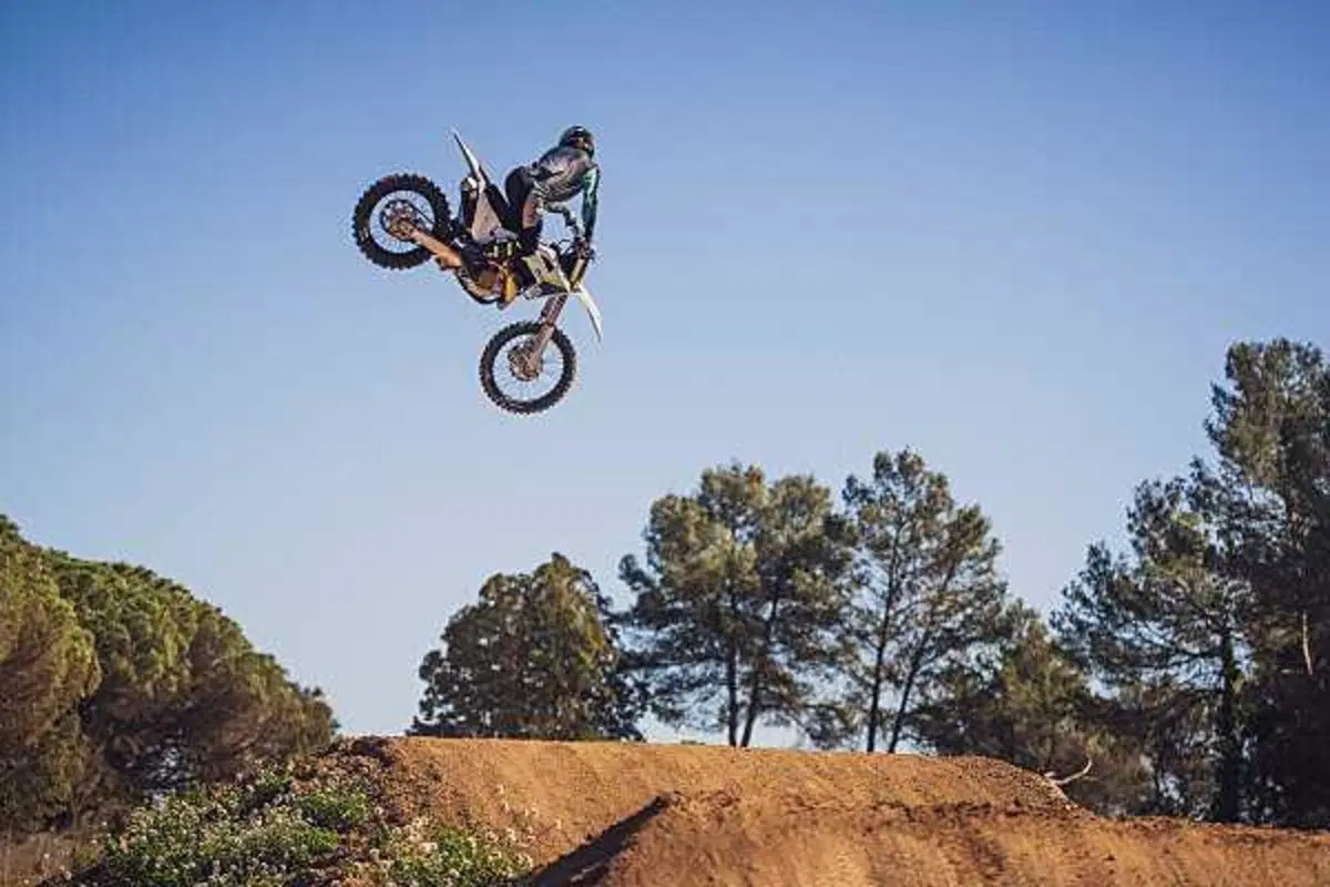 Husqvarna presenta le motocross 2025: arrivano le TC 150 e 300! (2)