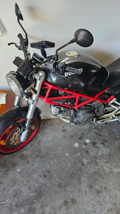 Ducati Monster 600 Dark (1998 - 01) (2)