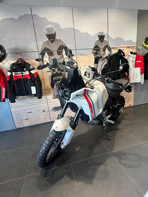 Ducati DesertX (2022 - 24) (3)