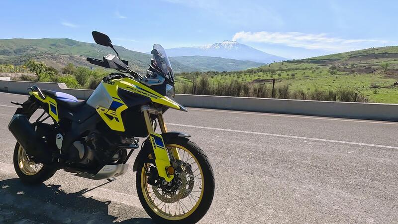 Coast to Coast con la Suzuki V-Strom 1050DE: in Sicilia sulle strade della Targa Florio