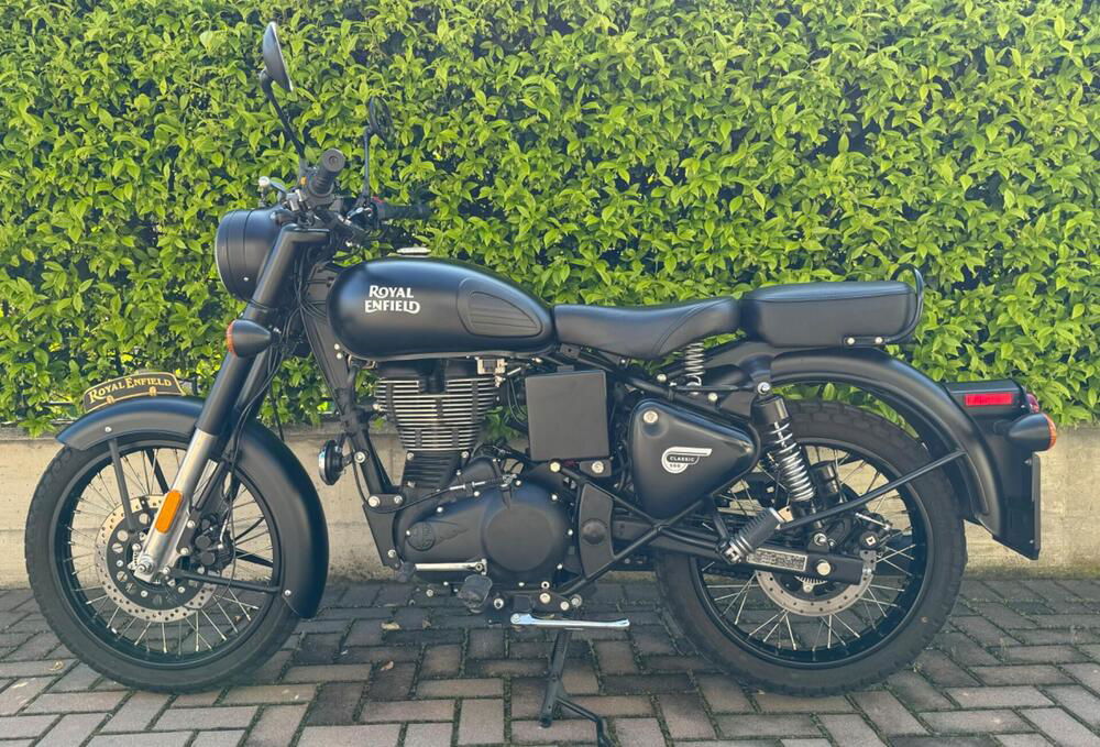 Royal Enfield Classic 500 EFI Stealth Black (2018 - 20)