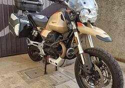 Moto Guzzi V85 TT Travel (2020) usata