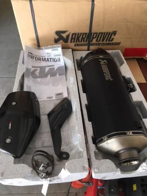 silenziatore Akrapovic x KTM 1290 Super Adventure (4)