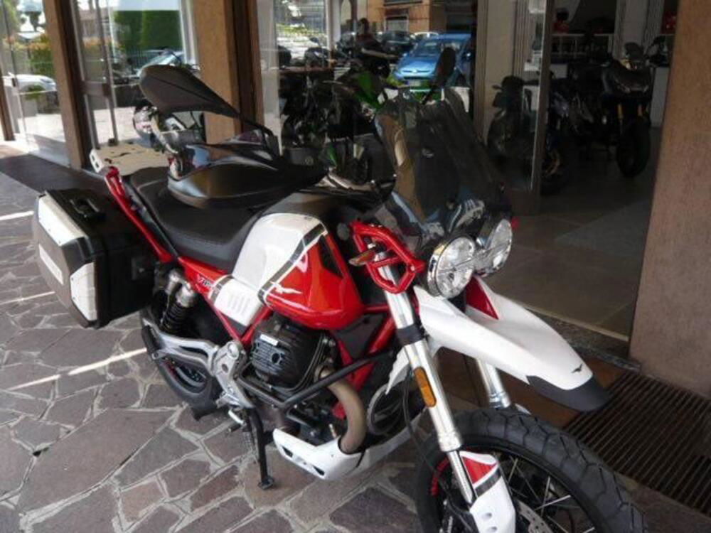 Moto Guzzi V85 TT Evocative Graphics (2019 - 20) (2)