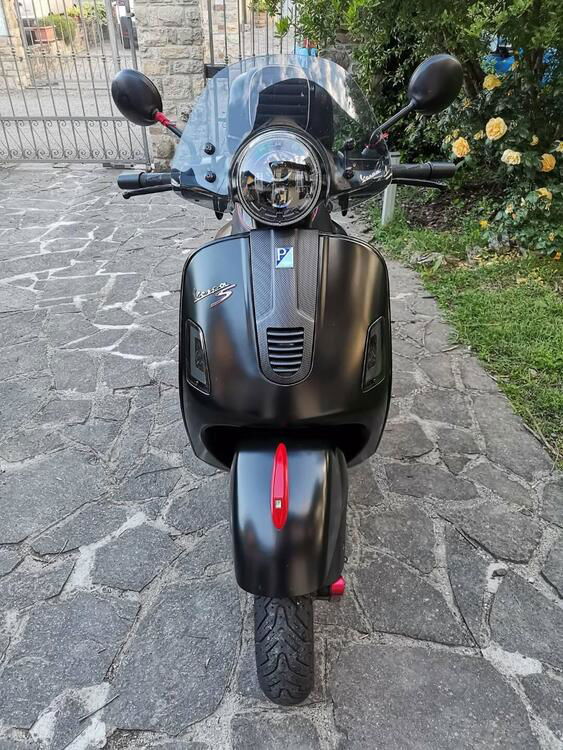 Vespa GTS 300 Super (2008 - 16) (2)