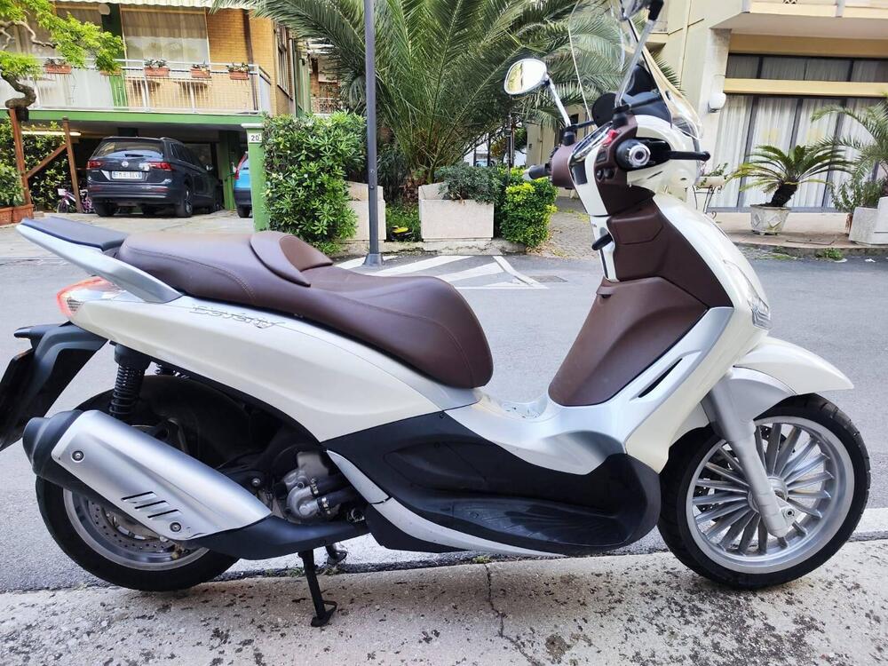 Piaggio Beverly 300 i.e. (2010 - 16) (3)