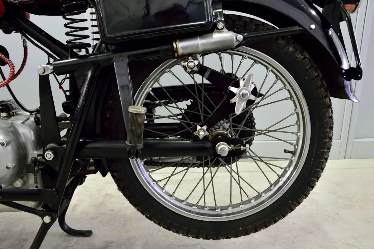 Gilera Saturno 500 Sport (9)