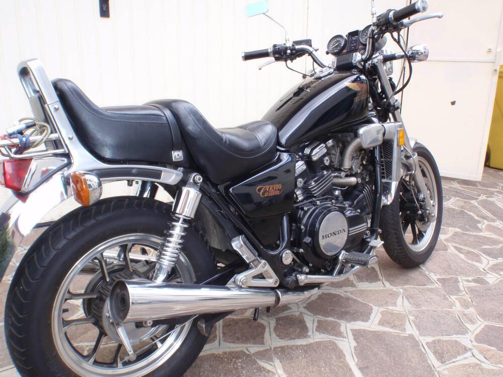 Honda VF 750 C (3)