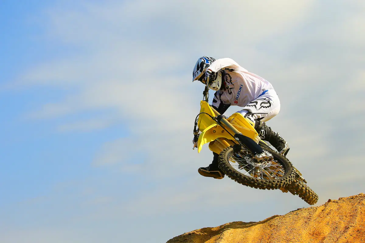 Suzuki RM-Z 2017 (3)