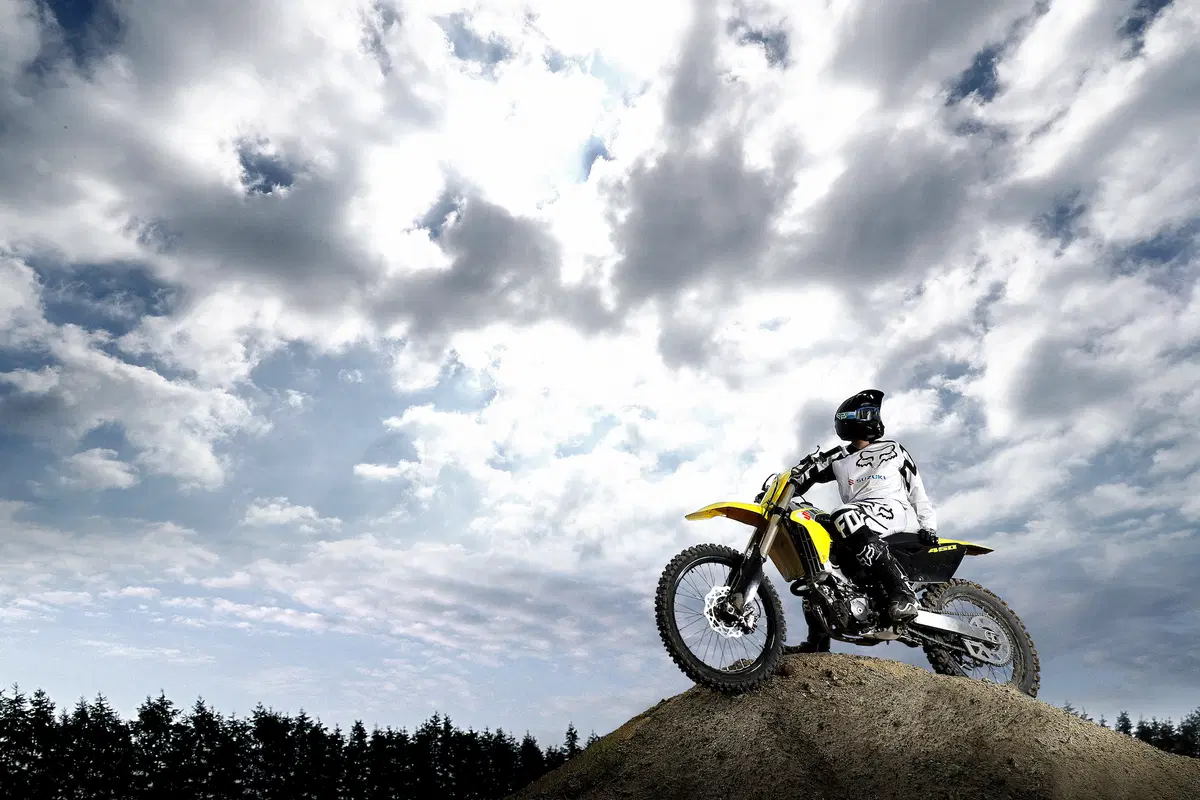 Suzuki RM-Z 2017 (4)
