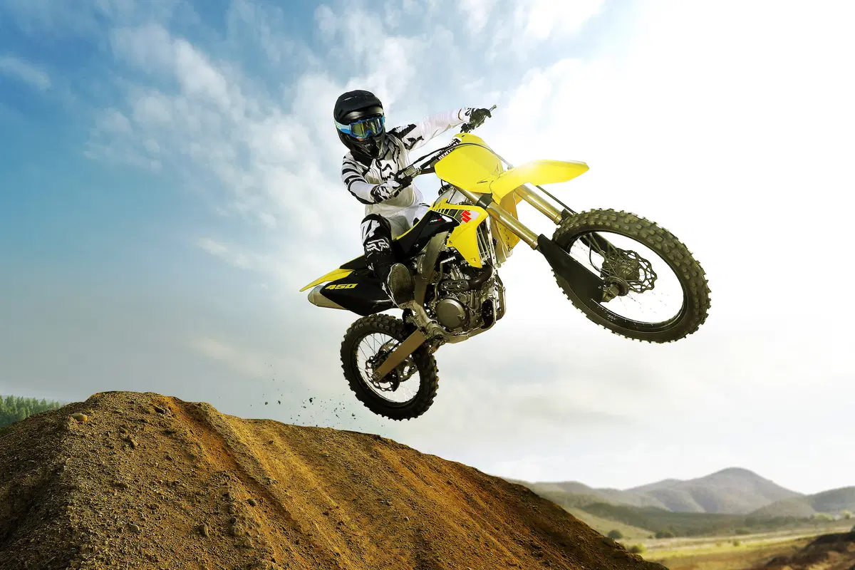 Suzuki RM-Z 2017 (11)