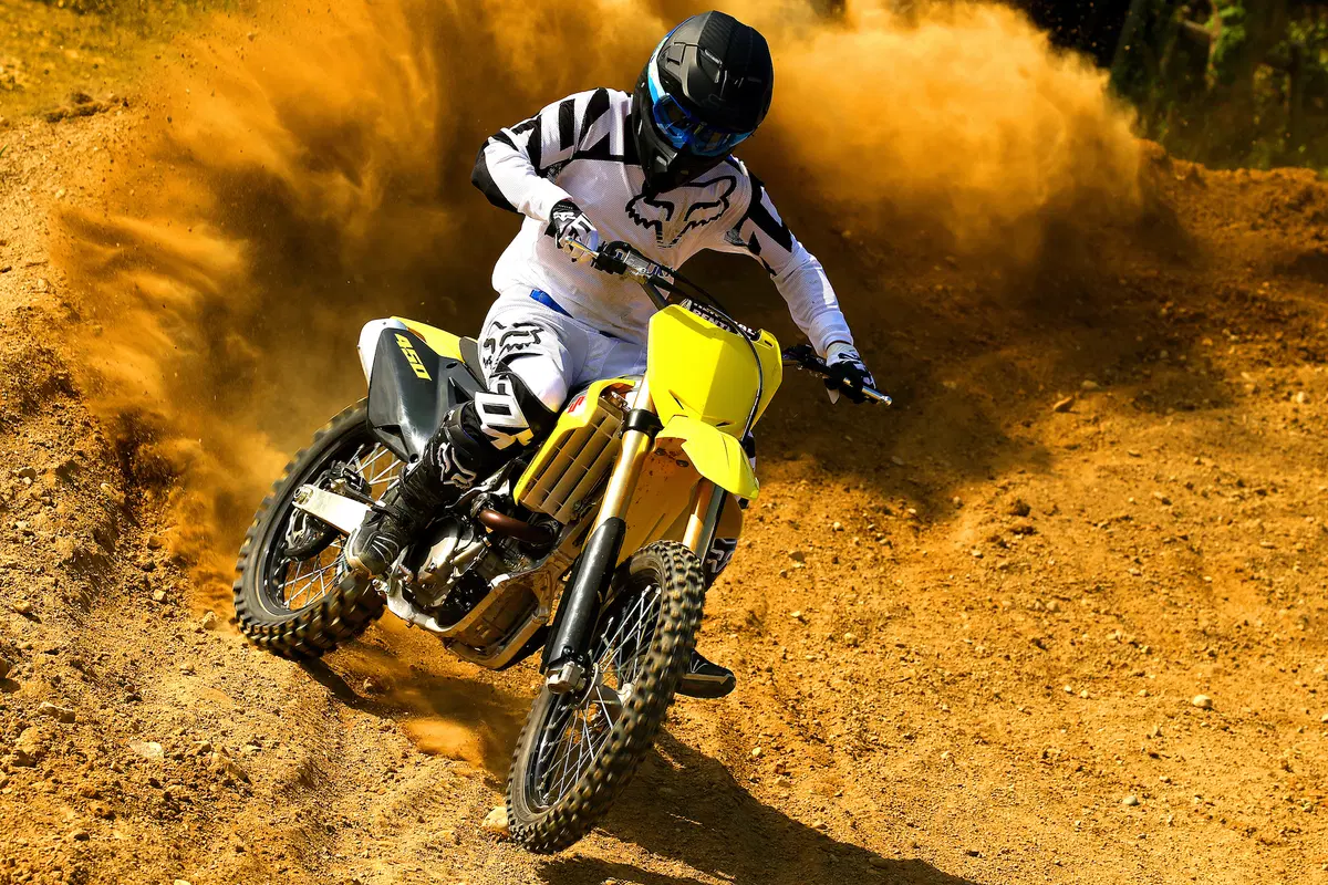 Suzuki RM-Z 2017 (14)