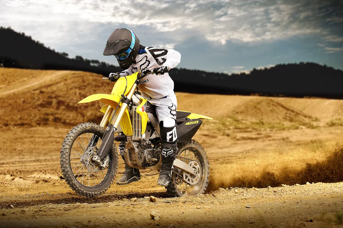 Suzuki RM-Z 2017 (16)