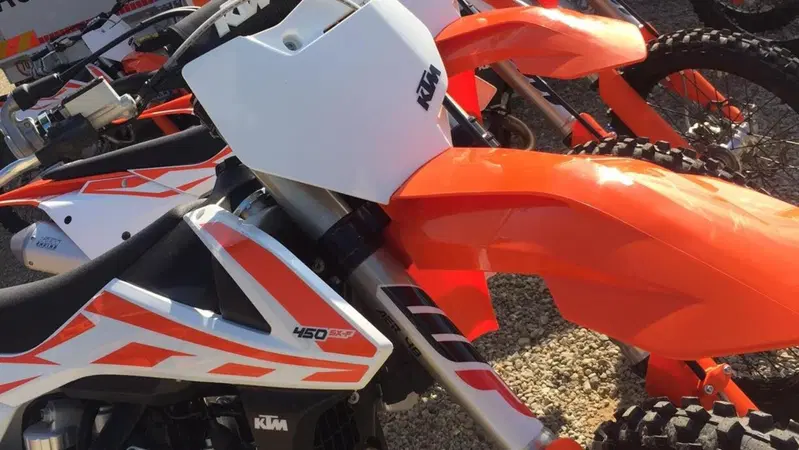 KTM cross 2017: stop all'importazione parallela