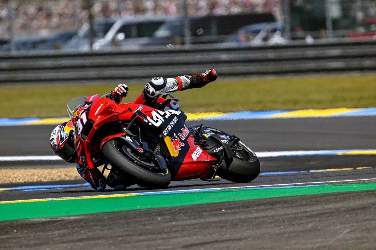 Il salvataggio di Pedro Acosta nella Sprint di Le Mans (5)