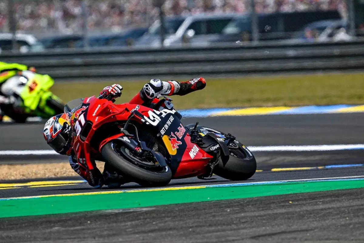 Il salvataggio di Pedro Acosta nella Sprint di Le Mans (6)