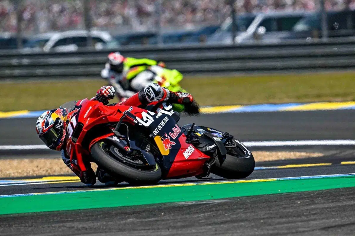 Il salvataggio di Pedro Acosta nella Sprint di Le Mans (7)