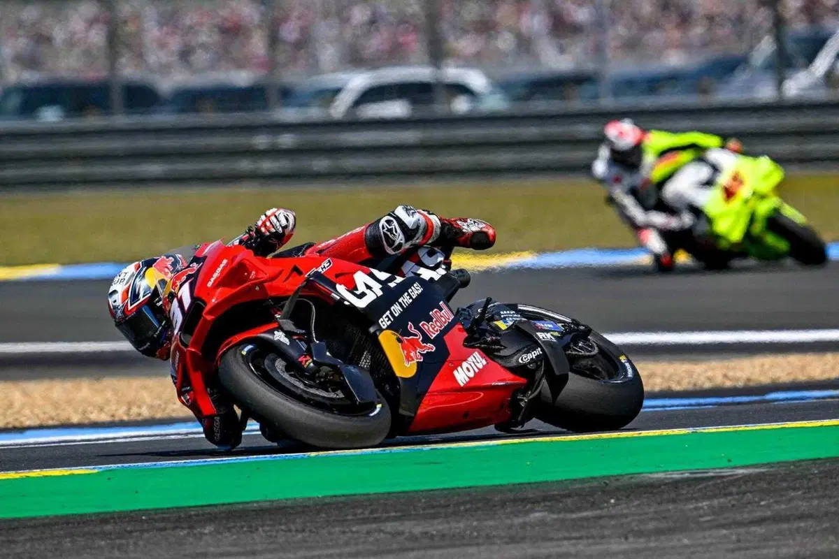Il salvataggio di Pedro Acosta nella Sprint di Le Mans (8)