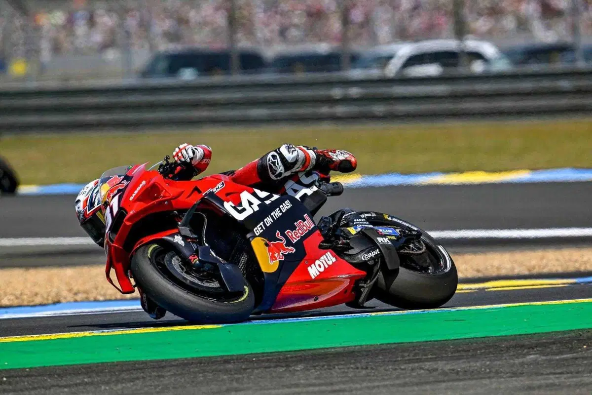 Il salvataggio di Pedro Acosta nella Sprint di Le Mans (9)