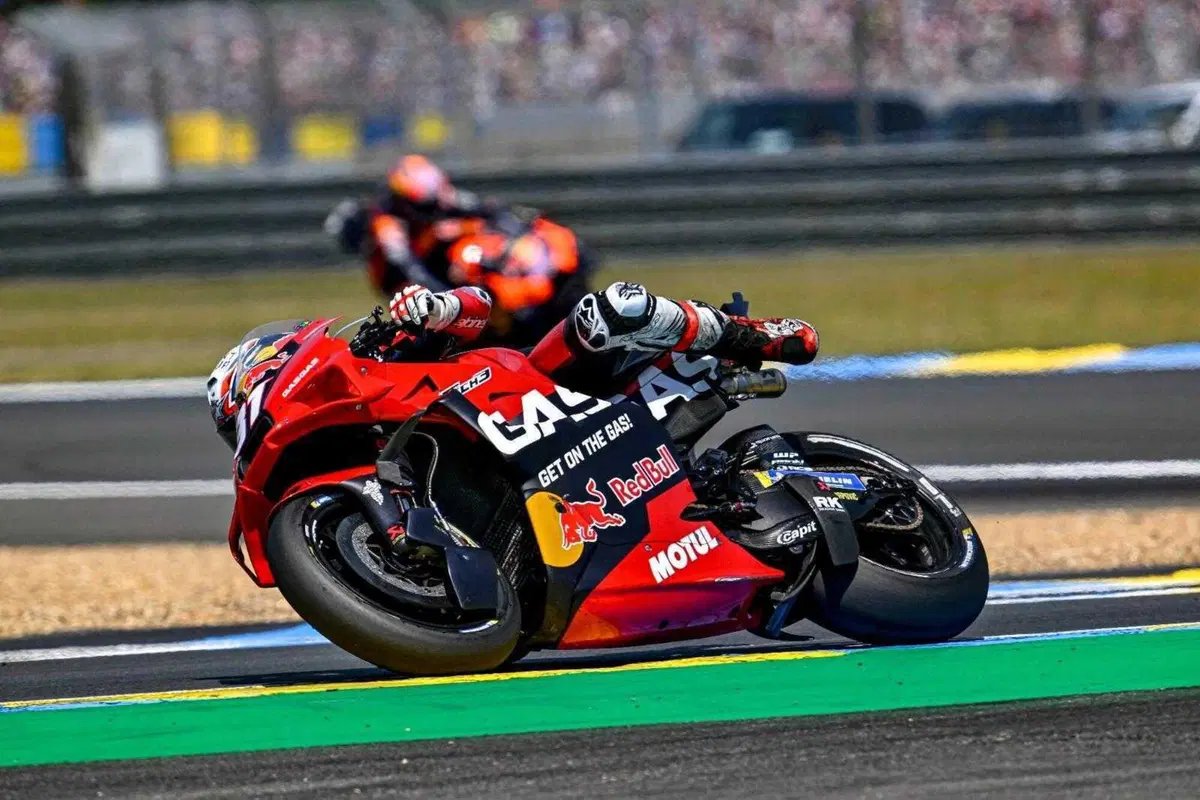 Il salvataggio di Pedro Acosta nella Sprint di Le Mans (10)