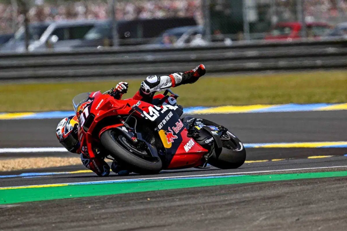 Il salvataggio di Pedro Acosta nella Sprint di Le Mans (12)