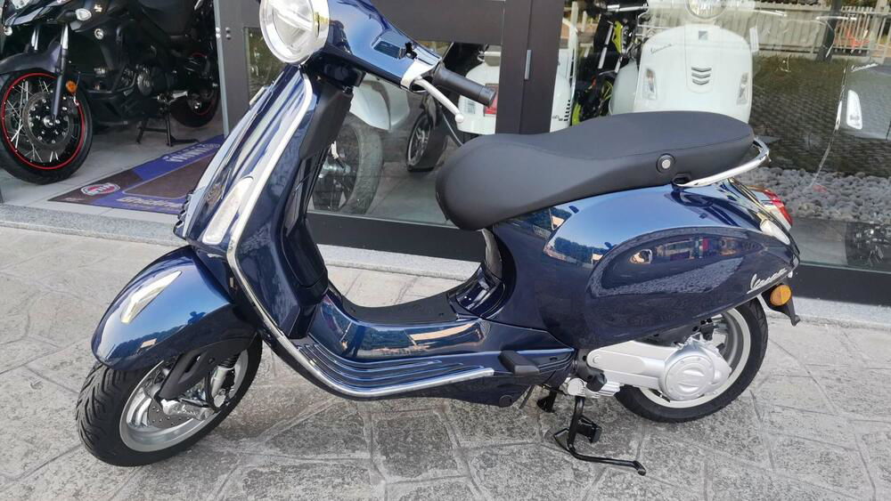 Vespa Primavera 50 (2024) (2)