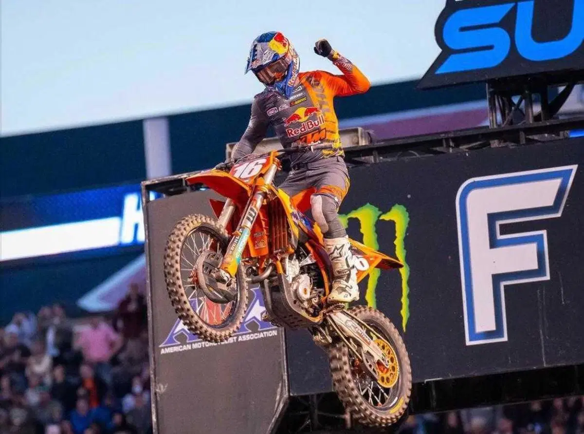 AMA Supercross 202A. A Salt Lake City si assegnano i titoli: Lawrence, Vialle e Hampshire festeggiano! [GALLERY]  (7)