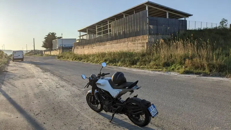 Husqvarna Vitpilen 401 (2021 - 23) (3)