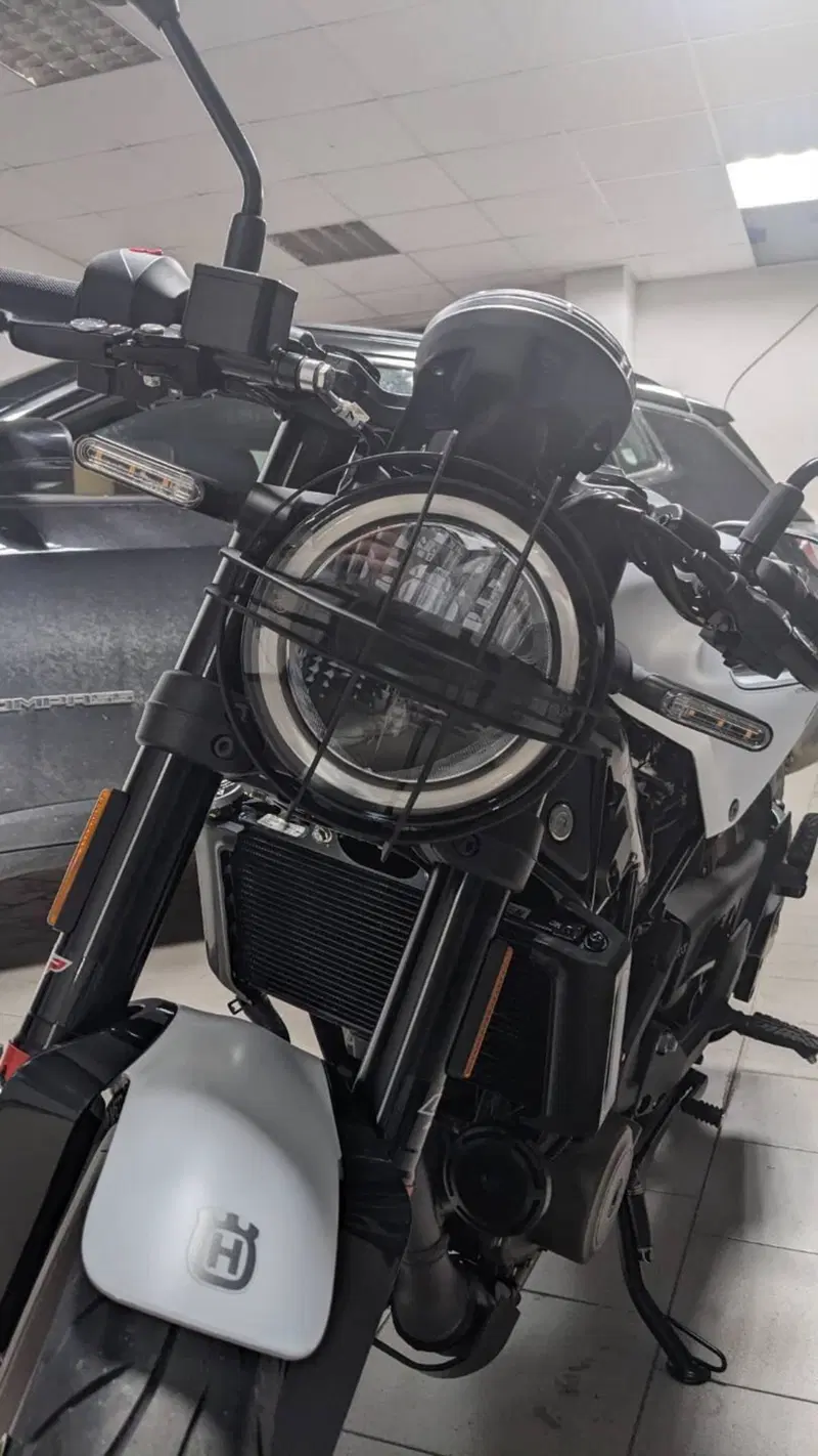 Husqvarna Vitpilen 401 (2021 - 23) (13)