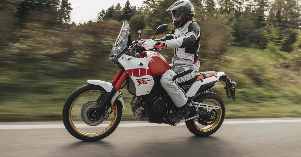 X-ROVER: ecco il nuovo completo Acerbis per l'adventouring