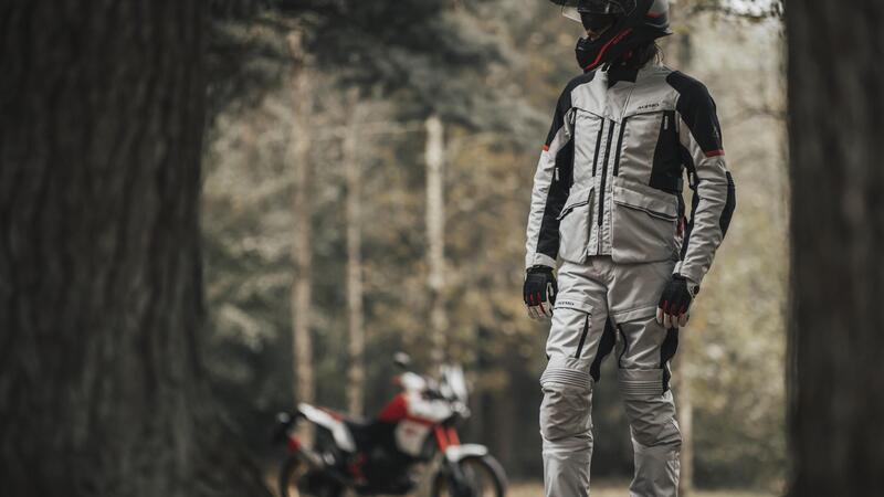 X-ROVER: ecco il nuovo completo Acerbis per l&#039;adventouring