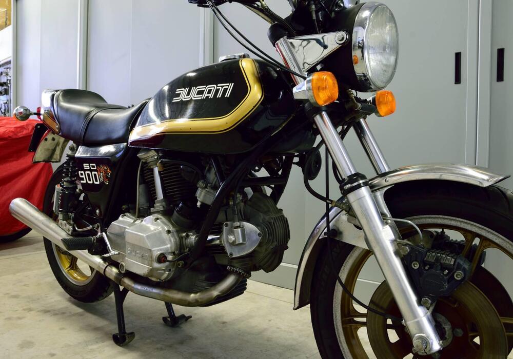 Ducati Darmah 900 (3)