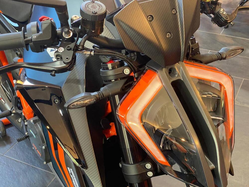 KTM 1290 Super Duke R Evo (2022 - 23) (2)