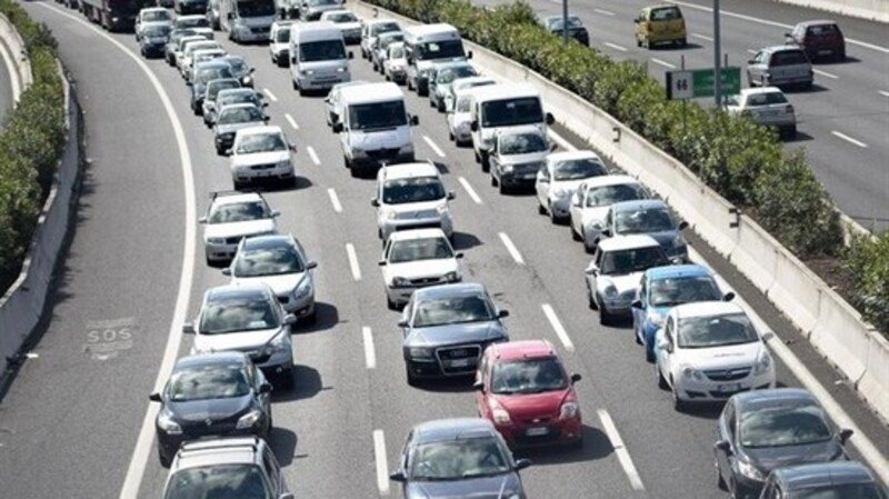 In Spagna, corsie d&rsquo;emergenza in autostrada valide per le moto: &egrave; legge