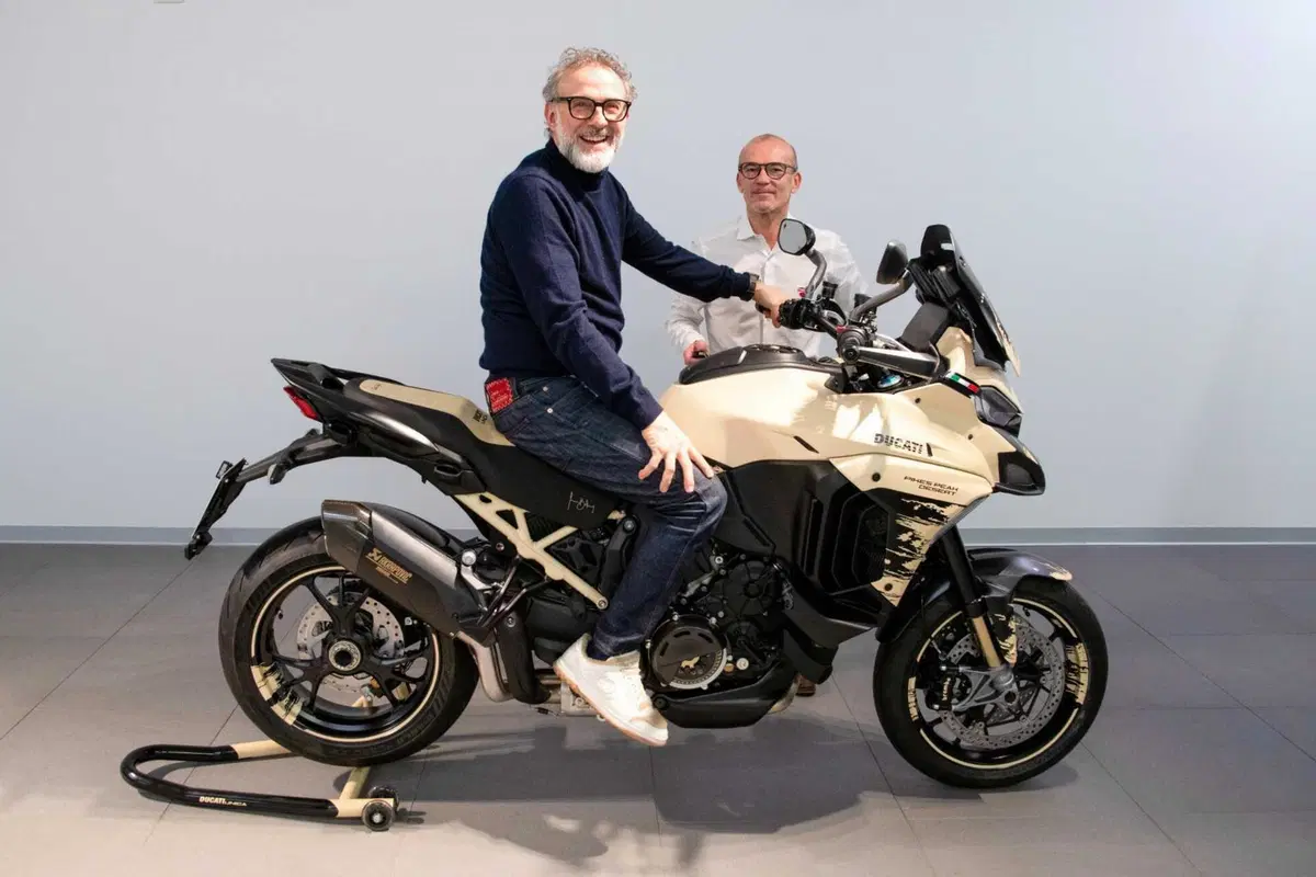 Una Ducati Multistrada V4 Pikes Peak come non l'avete mai vista: &egrave; la Unica dello chef Massimo Bottura [GALLERY]