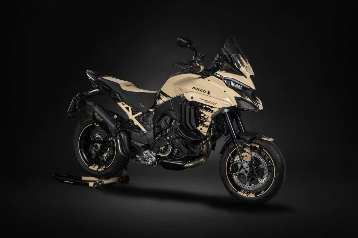 Una Ducati Multistrada V4 Pikes Peak come non l'avete mai vista: è la Unica dello chef Massimo Bottura [GALLERY] (2)